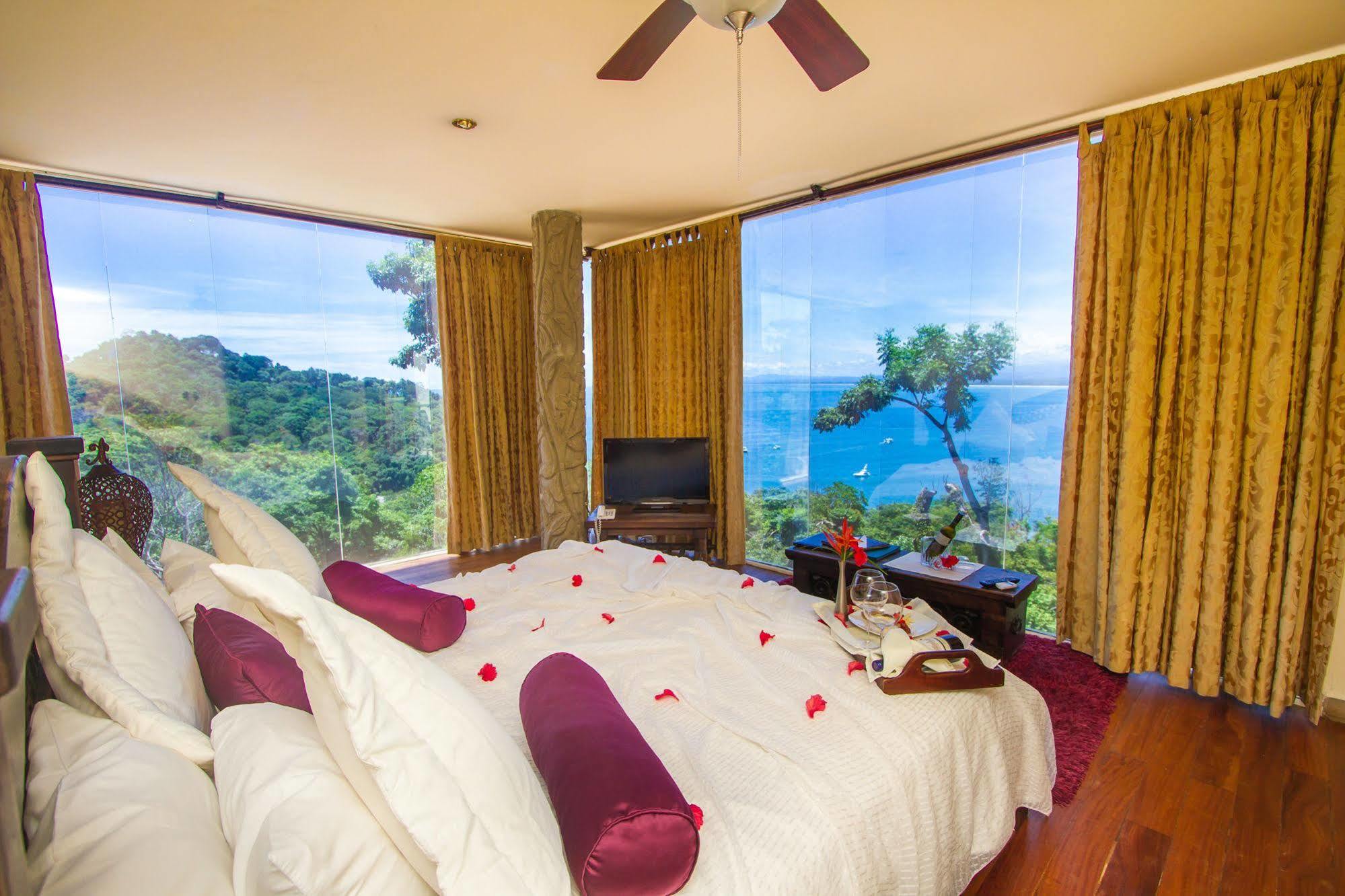 Issimo Suites Boutique Hotel & Spa - Adults Only Manuel Antonio Exterior foto