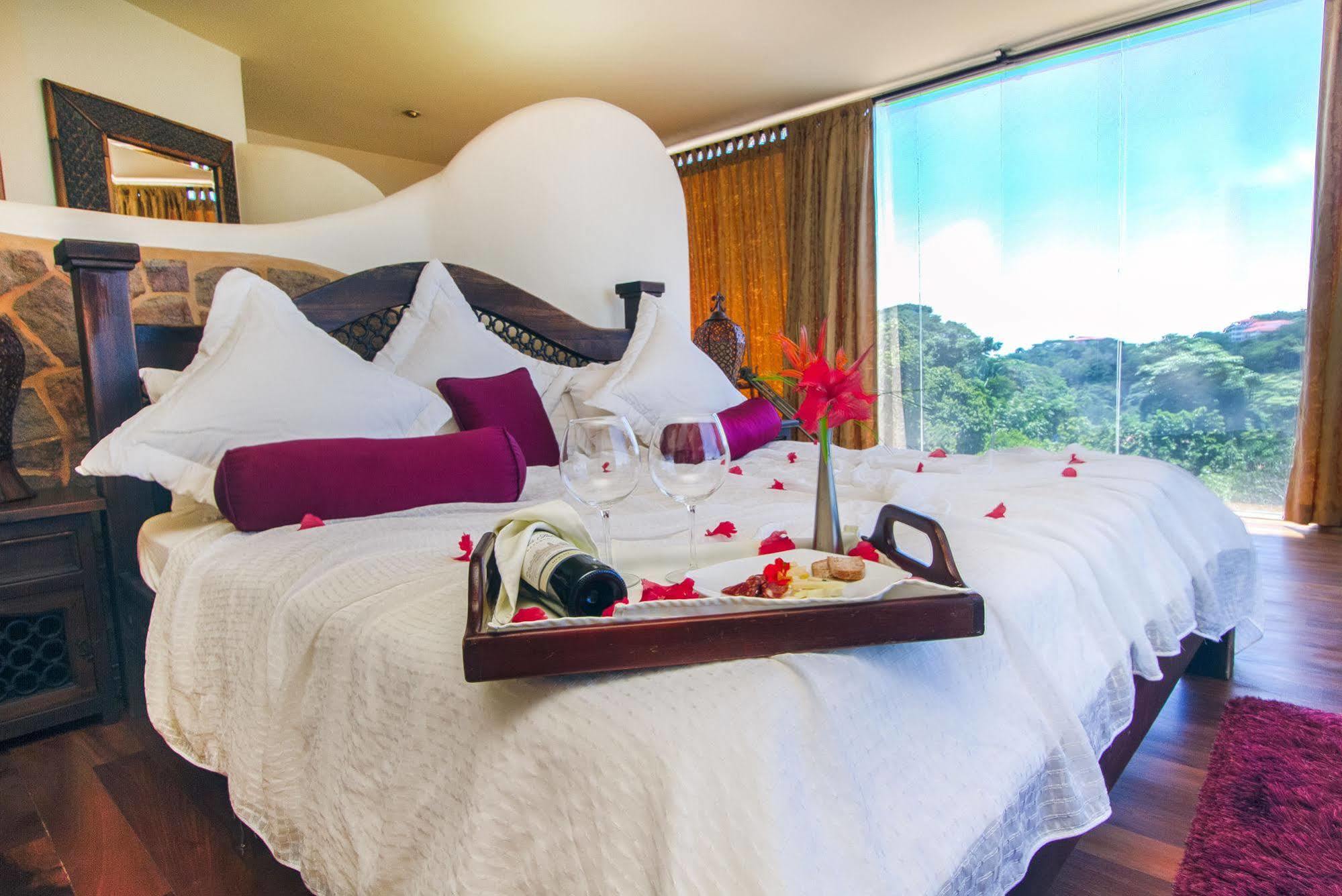 Issimo Suites Boutique Hotel & Spa - Adults Only Manuel Antonio Exterior foto