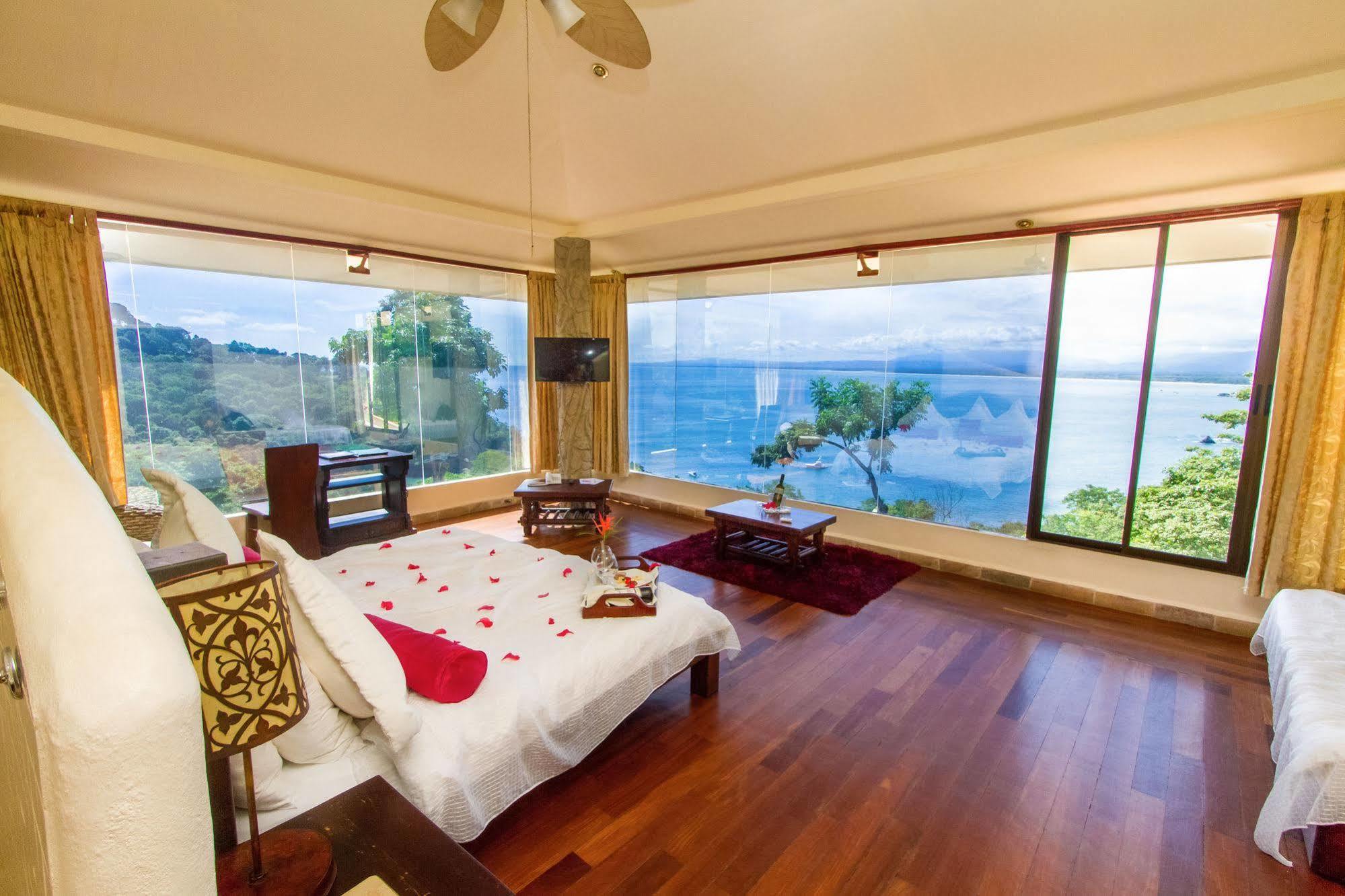 Issimo Suites Boutique Hotel & Spa - Adults Only Manuel Antonio Exterior foto